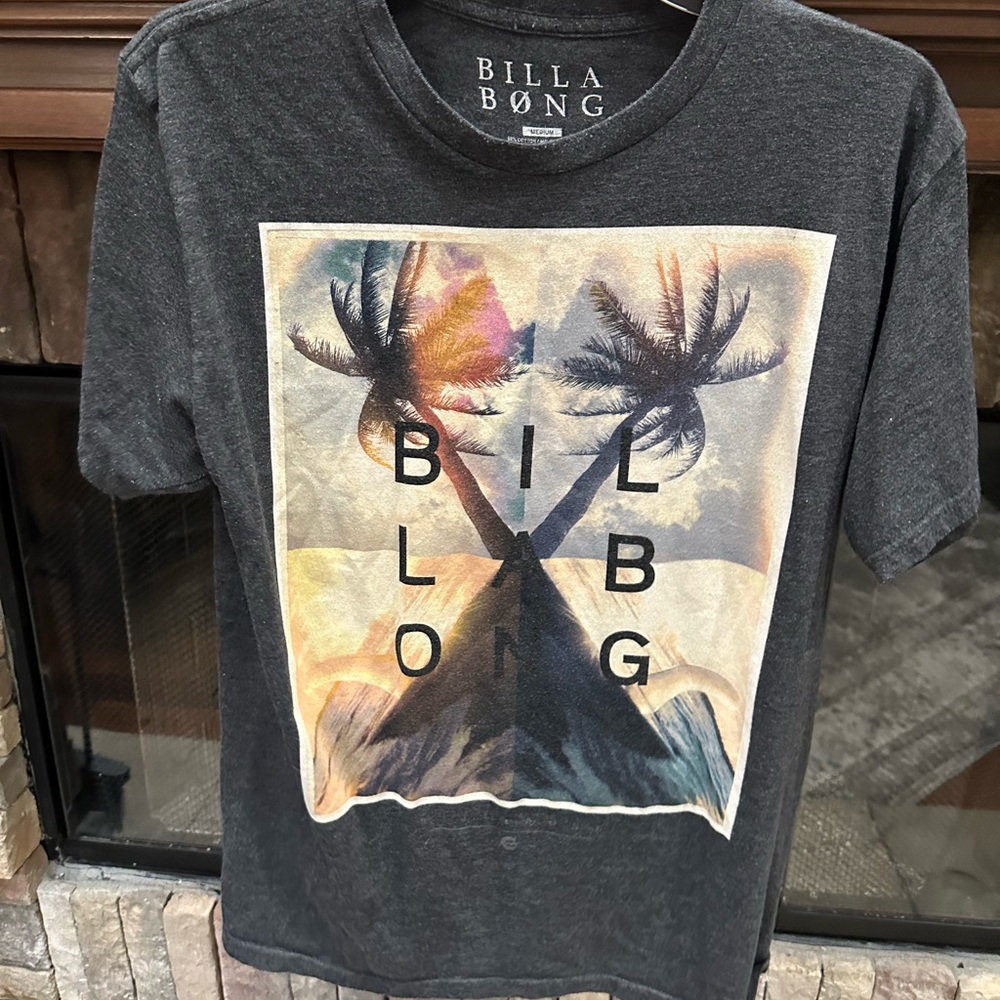 Billabong size medium men’s T-shirt